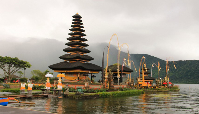 Candidasa Bali Tour Driver